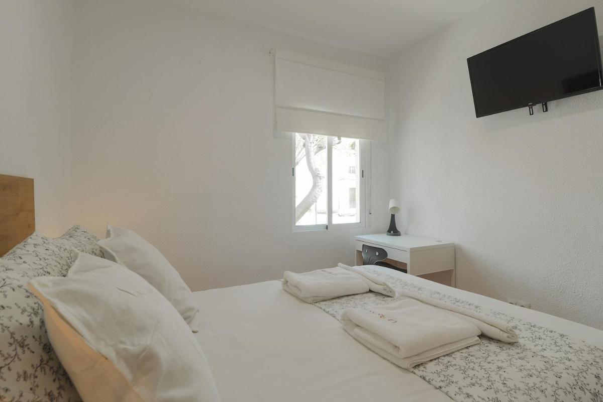 Apartament C75 - Comfy 3 Bedroom Near Center
